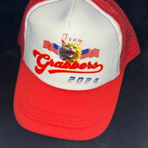 Trump hat! Rare collectible item , only 10 available! - Picture 3 of 4